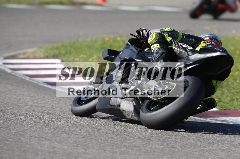 Archiv-2025/55 20.09.2025 Speer Racing ADR/Gruppe weiß/unklar